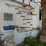 Golden Studios&suites Hotel