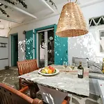 Golden Studios&suites 3* Tínos