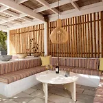 Golden Studios&suites 3* Tínos