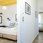 Hotel Golden Studios&suites 3*