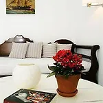 Golden Studios&suites